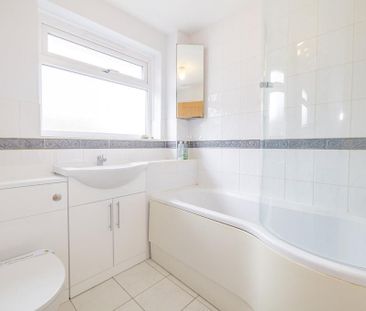 4 bedroom detached house to rent - Photo 1