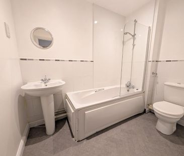 2 bedroom flat to rent - Photo 4