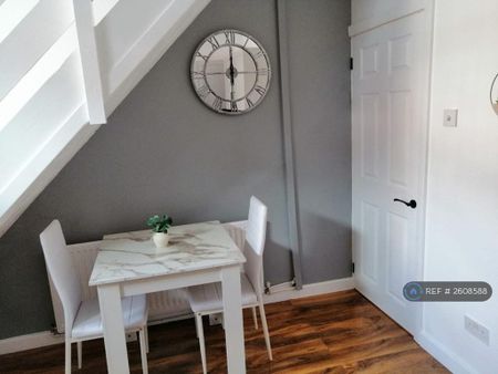 2 bedroom terraced house to rent - Photo 5