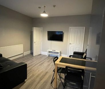 69 Junction Road, Hunters Bar - Photo 3