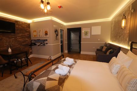 Whiteladies Road, Bristol - Photo 5