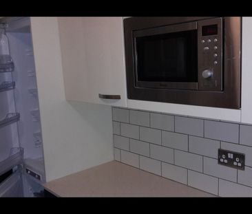 1 Bed Flat, Consulate House, SO14 - Photo 2