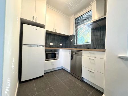 5/142 Clark Street, Port Melbourne VIC 3207 - Photo 3