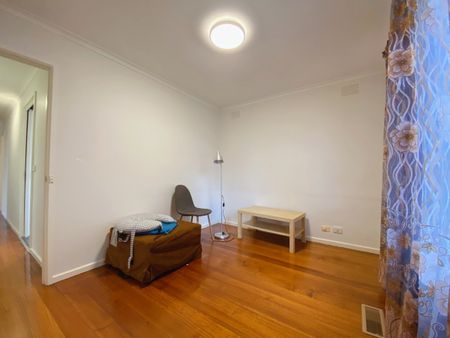 Lovely Family Home - Photo 2