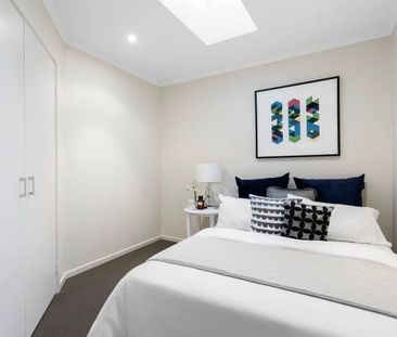 DOUBLE STOREY HOME IN A PRIME LOCATION - Photo 4