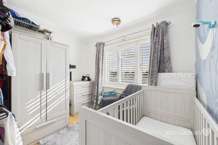 4 bedroom semi-detached house to rent - Photo 5