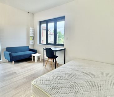 Studio + place de parking Villeurbanne (69100) Le bien en vidéo - Photo 2