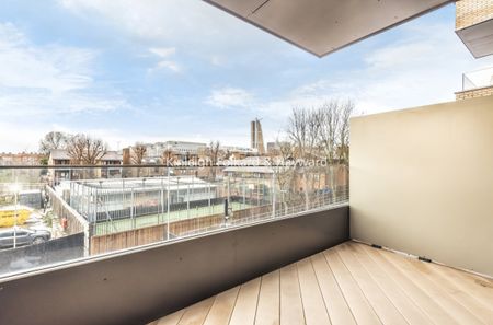 Wood Crescent, London, W12 - Photo 5