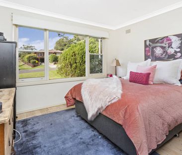 3 BEDROOM HOME IN CENTRAL LOCATION - Photo 1