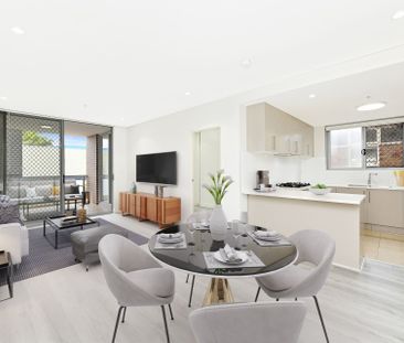 Large Two Bedroom Apartment - Photo 1