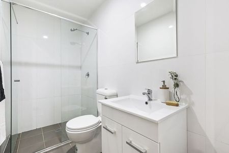 Well Positioned Apartment in Marrickville - Photo 5