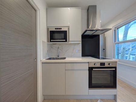 Studio Flat, Junction Road, N19 - Photo 2