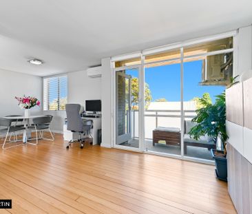 MGM MARTIN - TWO BEDROOM APARTMENT - Photo 2