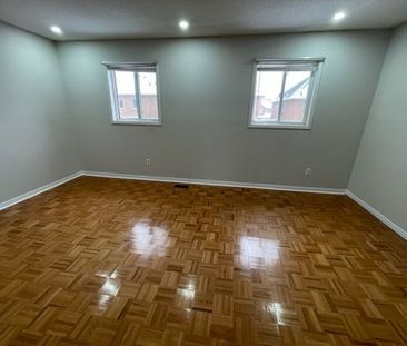 For Lease - 102 Lucena Crescent, Vaughan, Ontario - Photo 5