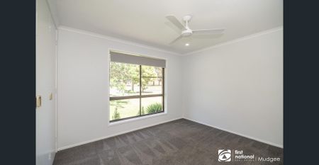 THREE BEDROOM FAMILY HOME - Photo 4
