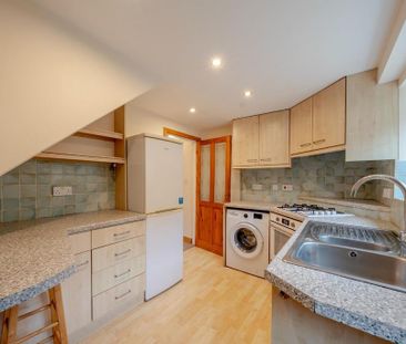 2 bedroom terraced house to rent - Photo 2