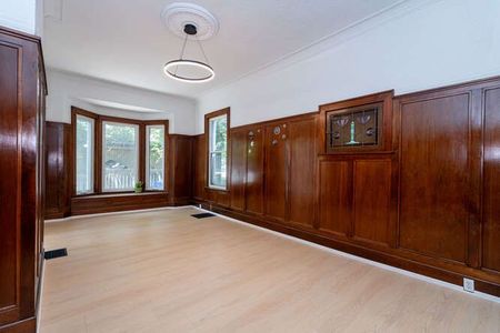 For Lease - 820 Colborne Street, Brantford, Ontario - Photo 2