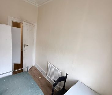 Room in a Shared House, Leytonstone, E11 - Photo 2