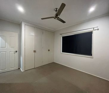 4 Bedroom with Pool - Photo 5