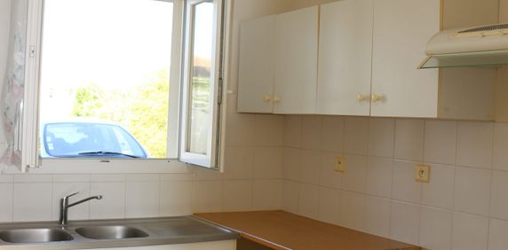 Location Appartement 3 pièces 62m² DOMPIERRE SUR MER 17139 - Photo 2