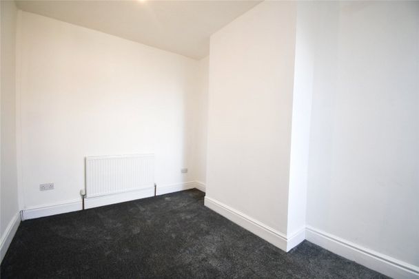 Poulton Road, CH44 9DL, Wallasey - Photo 1