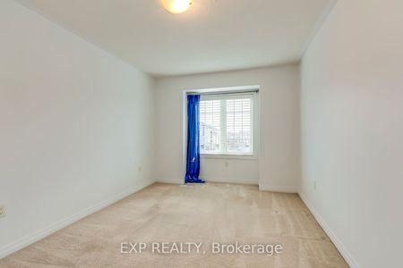 Detached Home For Lease | W7398570 - Photo 5