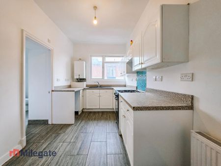 2 bedroom flat to rent - Photo 3