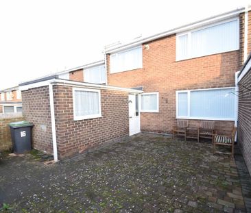 3 bedroom terraced house to rent - Photo 6