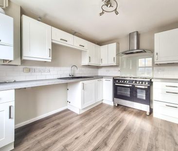 3 bedroom terraced house to rent - Photo 5