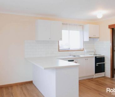 Charming 3-Bedroom Home (Newly Renovated) - Photo 3