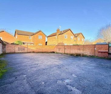 Rosewood Gardens, Marchwood, SO40 - Photo 3