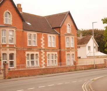 2 bedroom ground floor maisonette to rent - Photo 3