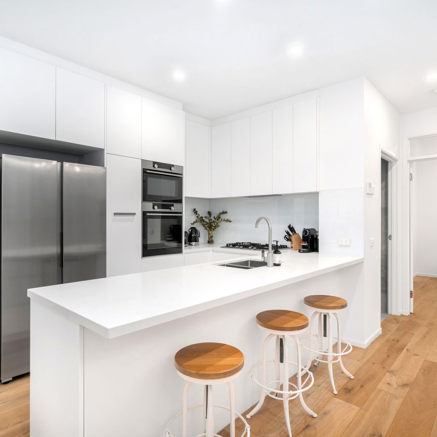 69 Esplanade East, Port Melbourne VIC 3207 - Townhouse For Rent | Domain - Photo 1