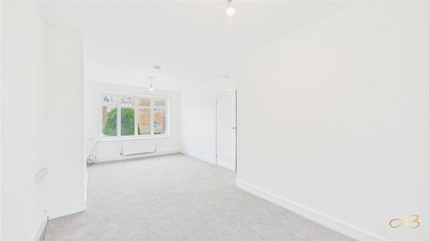 2 bedroom end of terrace house to rent - Photo 1