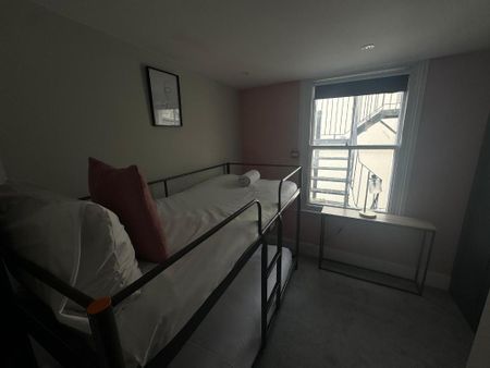 2 bedroom flat to rent - Photo 5