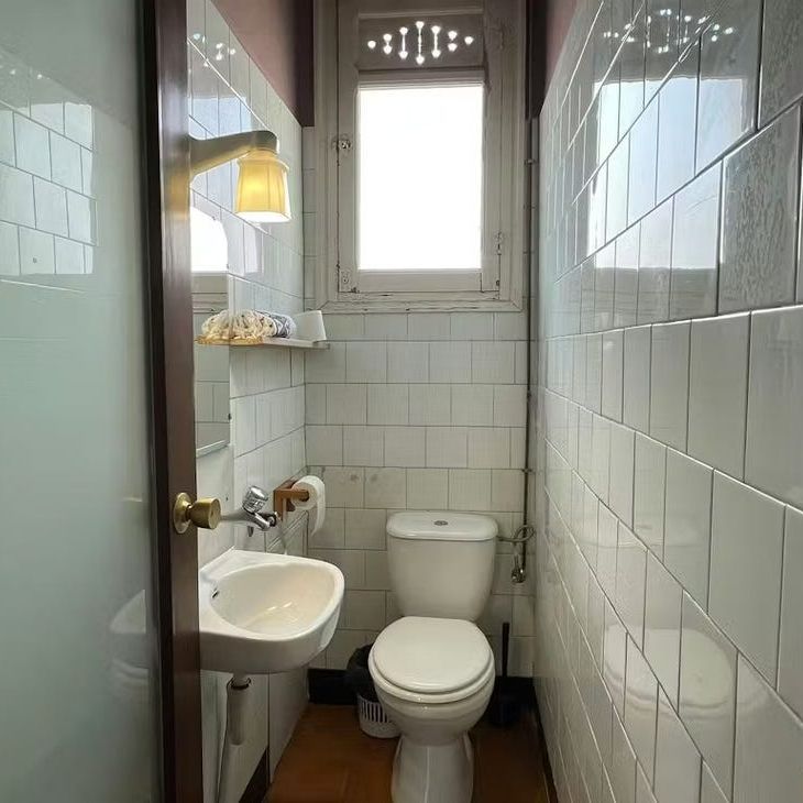 Via Laietana, Barcelona, Catalonia 08003 - Photo 1