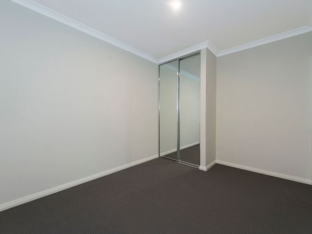 Modern Apartment in Prime Location - Photo 3