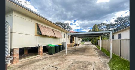 Spacious & Charming 3-Bedroom Home, Walk to Mudgee CBD - Photo 2