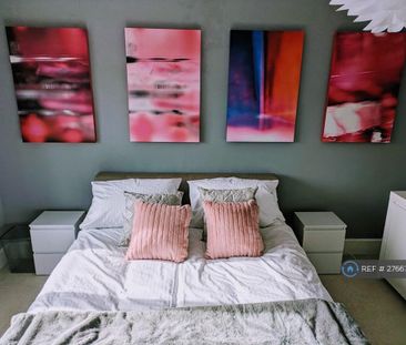 1 bedroom in a house share to rent - Photo 1