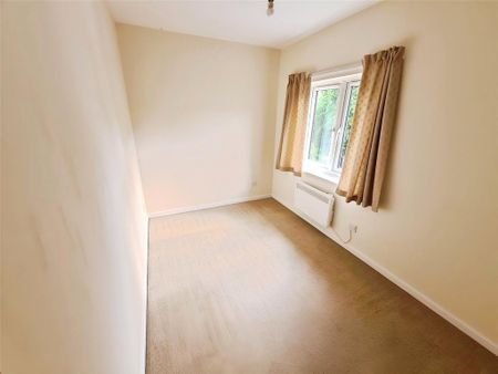 2 bedroom end of terrace house to rent - Photo 4
