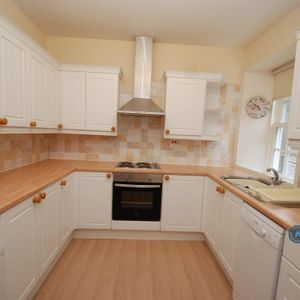 5 bedroom terraced house to rent - Photo 2