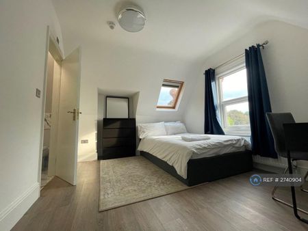 1 bedroom in a house share to rent - Photo 5