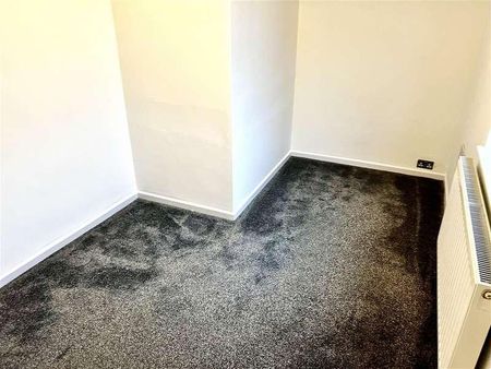 Manchester Road, Westhoughton, Bolton, BL5 - Photo 2