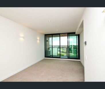 Stylish city living at Flinders Street, Melbourne! - Photo 1