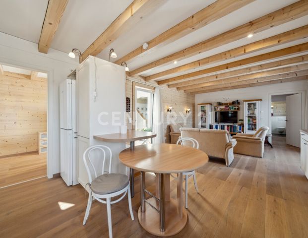 Moderne 2-Zimmer-Einliegerwohnung mit Balkon und Stellplatz - Foto 1