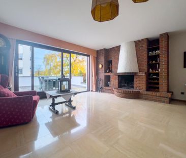 Viel Raum für Stil und Struktur – Wohnung mit Dachterrasse in Neu-I... - Photo 1