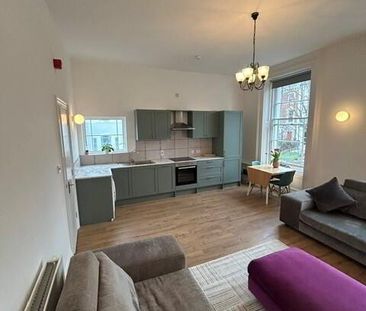 Apt 2, 12 Wellington Park, Belfast, BT9 6DJ - Photo 2