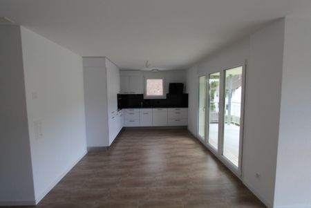 Moderne und helle 4,5-Zimmerwohnung mit eigenem Waschturm, Waschraum und Balkon in Reinach - Photo 5