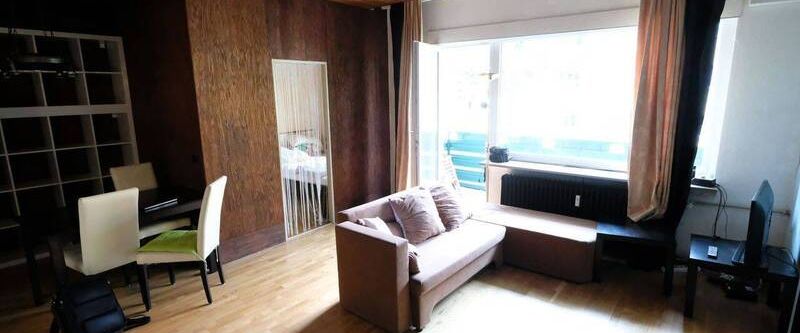 Wohnbereit mit Balkon und Einbauküche - Photo 1