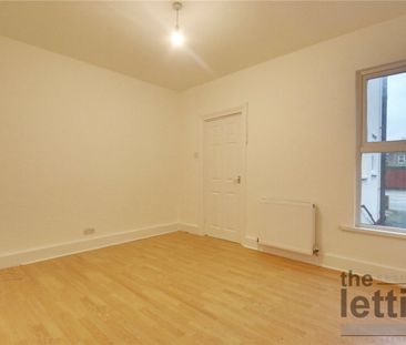 Wellington Avenue, London, N9 0RP - Photo 1